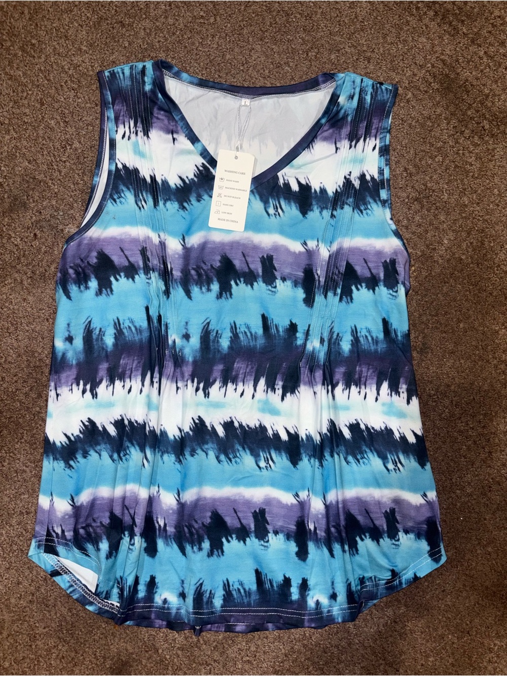 Women’s NWT blue & purple tie dye flowy activewear tank top!